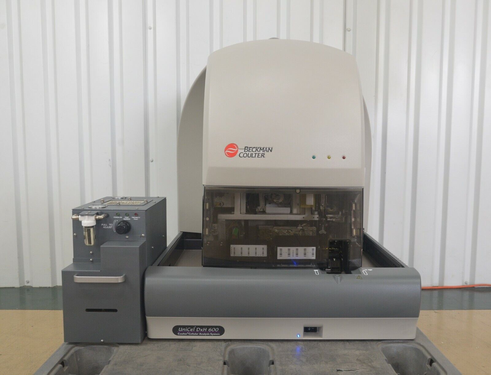 Beckman Coulter UniCel DxH 600 Cellular Analysis System B23858 w/ DxH800 Vacuum | eBay